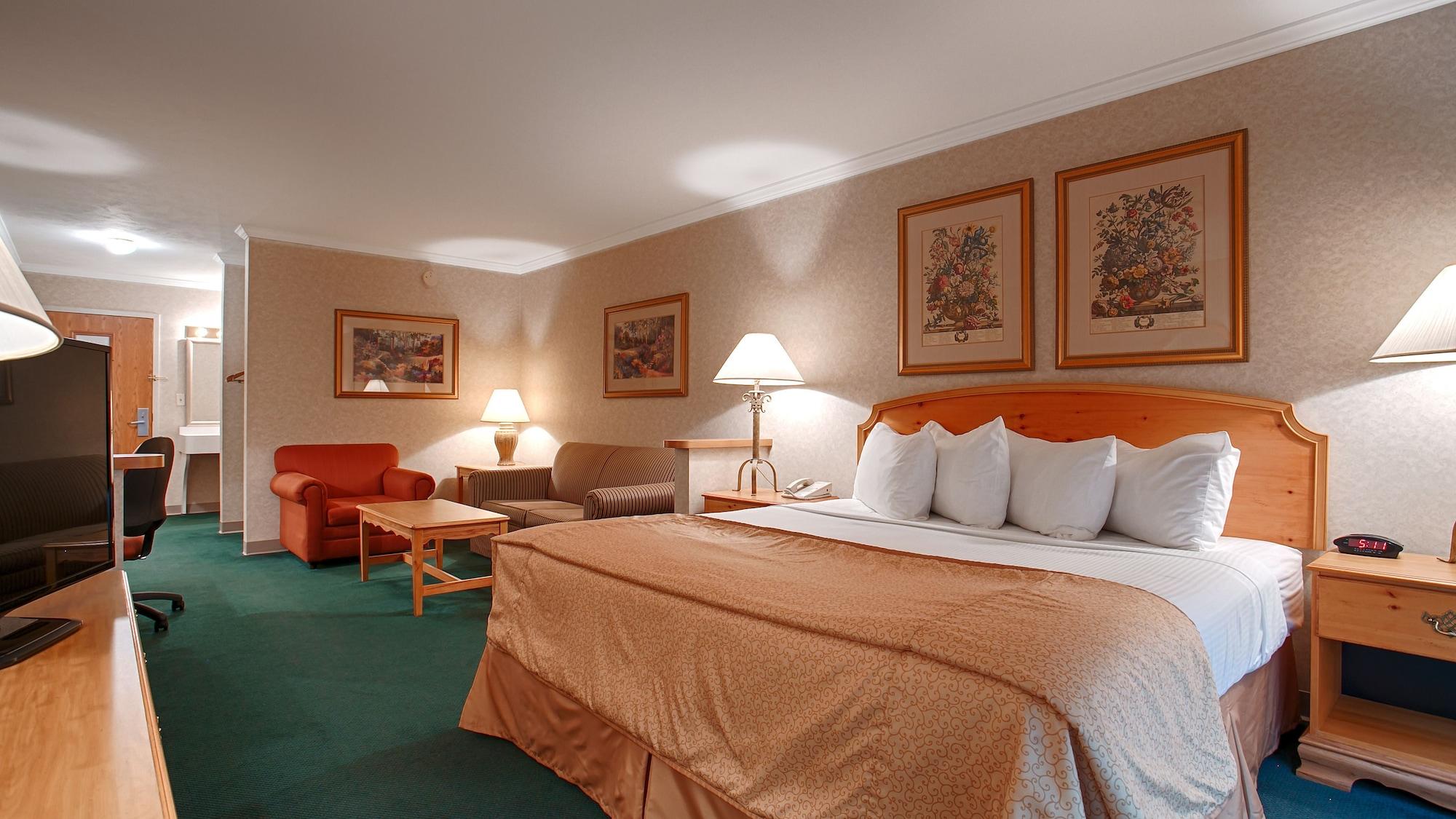 Magnuson Grand Pioneer Inn And Suites Escanaba Ngoại thất bức ảnh