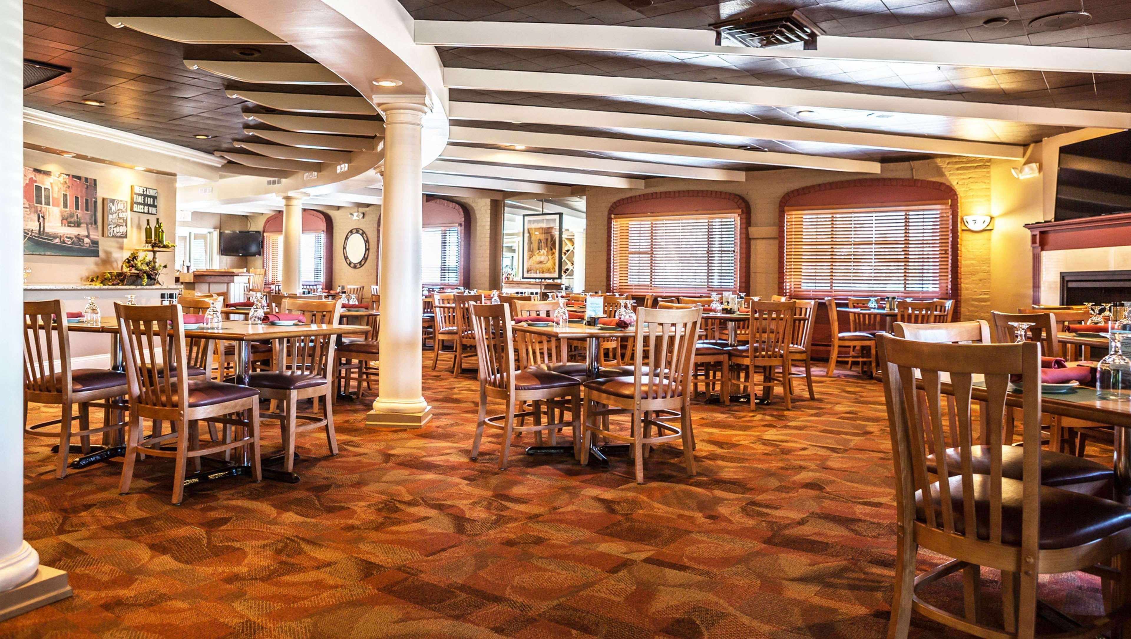 Magnuson Grand Pioneer Inn And Suites Escanaba Ngoại thất bức ảnh