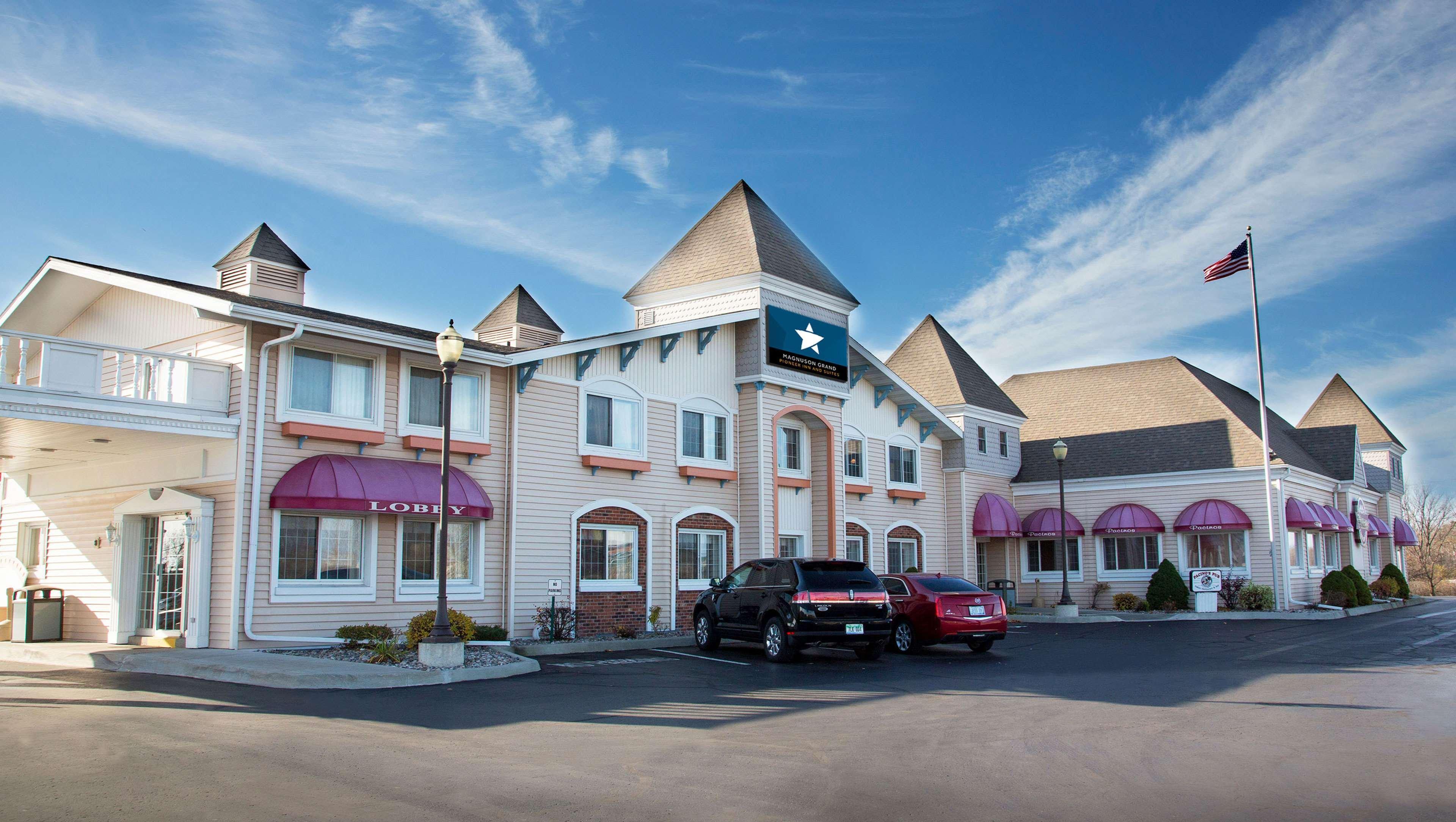 Magnuson Grand Pioneer Inn And Suites Escanaba Ngoại thất bức ảnh