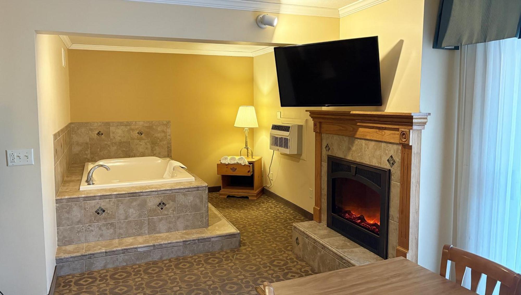 Magnuson Grand Pioneer Inn And Suites Escanaba Ngoại thất bức ảnh