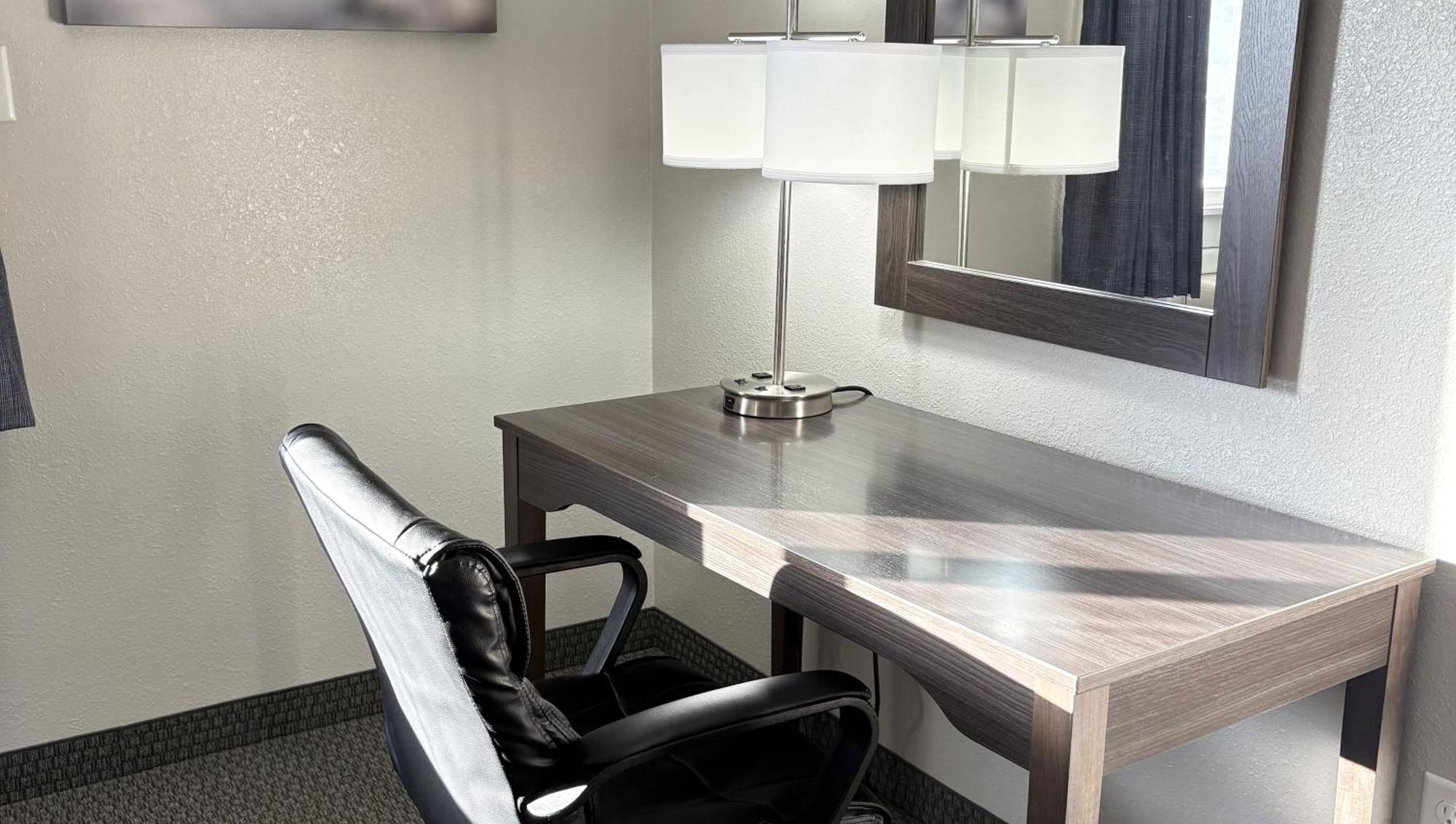 Magnuson Grand Pioneer Inn And Suites Escanaba Ngoại thất bức ảnh